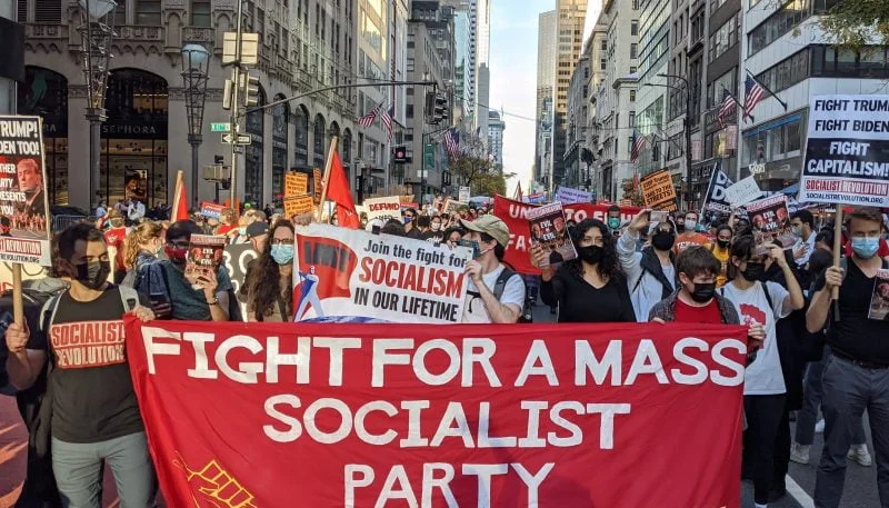 马克思主义者的作用是耐心解释劳工运动面临的任务和阶级独立的需要，并增加阶级的信心、团结和意识。//图片来源：美国《社会主义革命报》