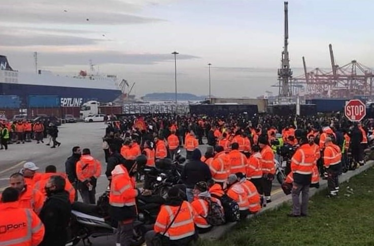 Dock workers PAME Greece International